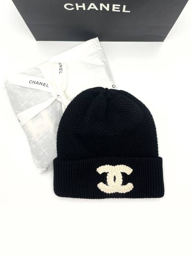 Beanie CC Logo Cashmere Winter Hat Classic Black AAA398 - CHANEL - BALAAN 6