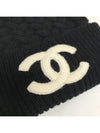 Beanie CC Logo Cross Cashmere Black White AAA588 B18530 94305 - CHANEL - BALAAN 2