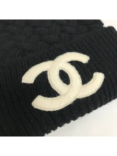 Beanie CC Logo Cross Cashmere Black White AAA588 B18530 94305 - CHANEL - BALAAN 2