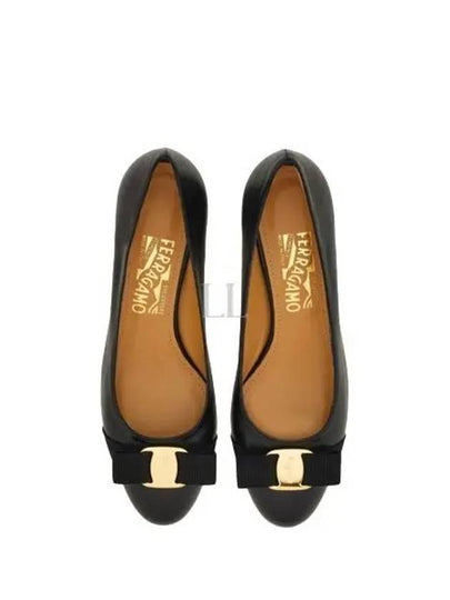 Vana Bow Pumps Black - SALVATORE FERRAGAMO - BALAAN 2