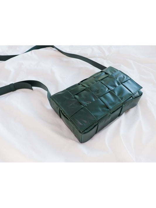 Intrecciato Triangle Buckle Cassette Cross Bag Dark Green - BOTTEGA VENETA - BALAAN 2