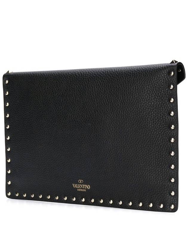 Rockstud Envelope Clutch Bag Black - VALENTINO - BALAAN 5