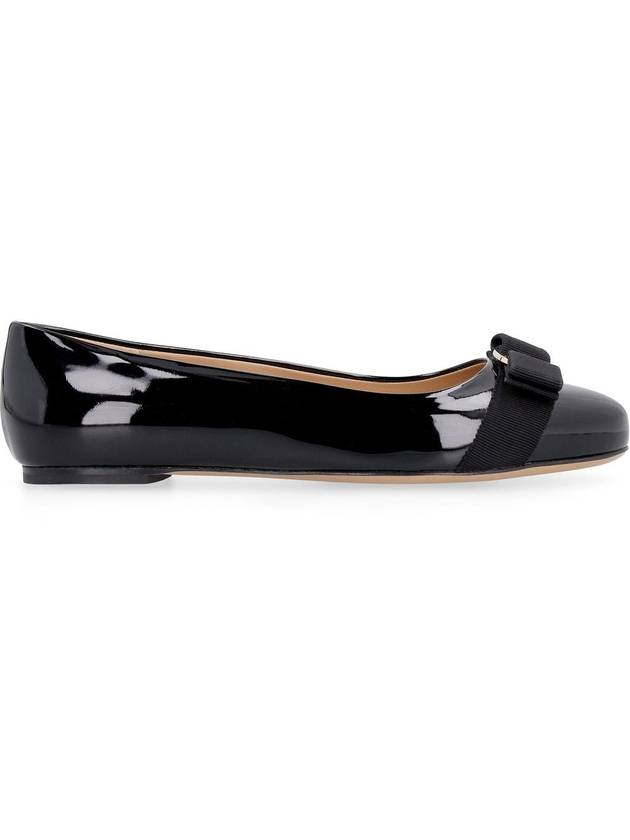 Women’s Varina Bellet Flats Black - SALVATORE FERRAGAMO - BALAAN 3