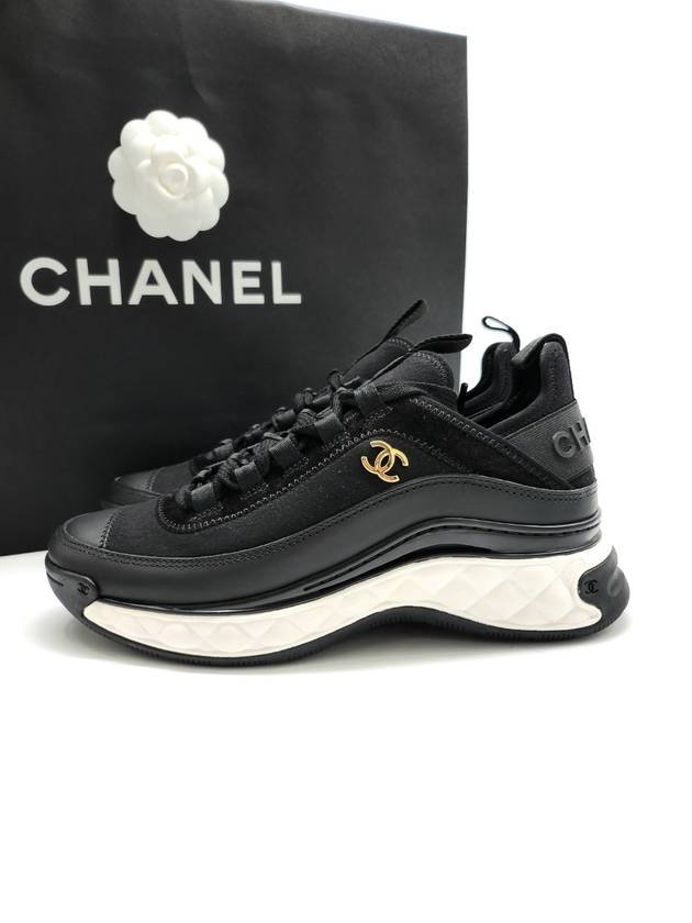 Mixed Fibers Velvet Calfskin Low Top Sneakers Black - CHANEL - BALAAN 5