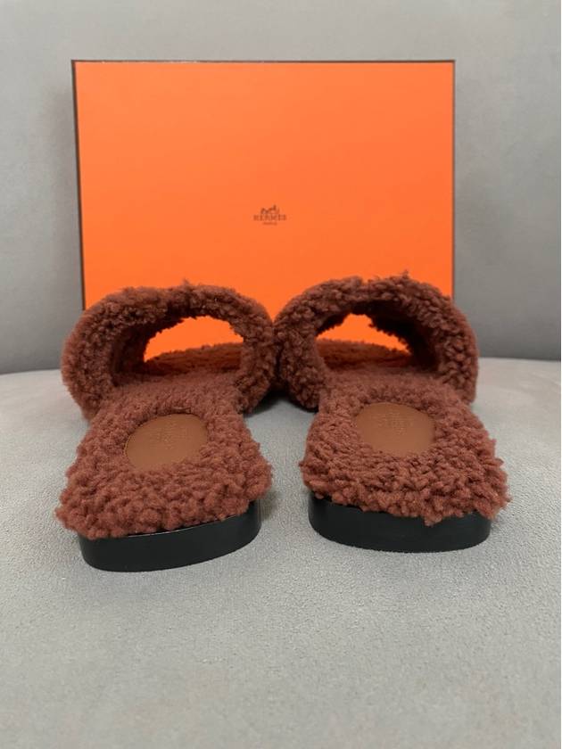 Oran Shearing Sandals Cognac - HERMES - BALAAN 6