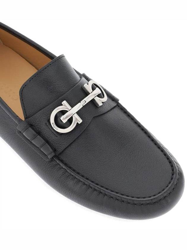 Gancini Ornament Driving Shoes Black - SALVATORE FERRAGAMO - BALAAN 4