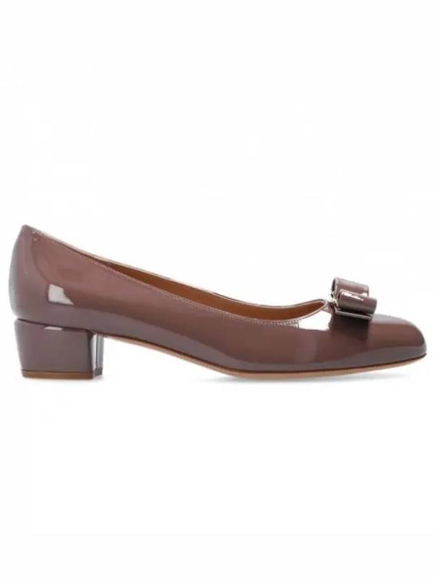 Vara Bow Patent Pumps Grey - SALVATORE FERRAGAMO - BALAAN 2