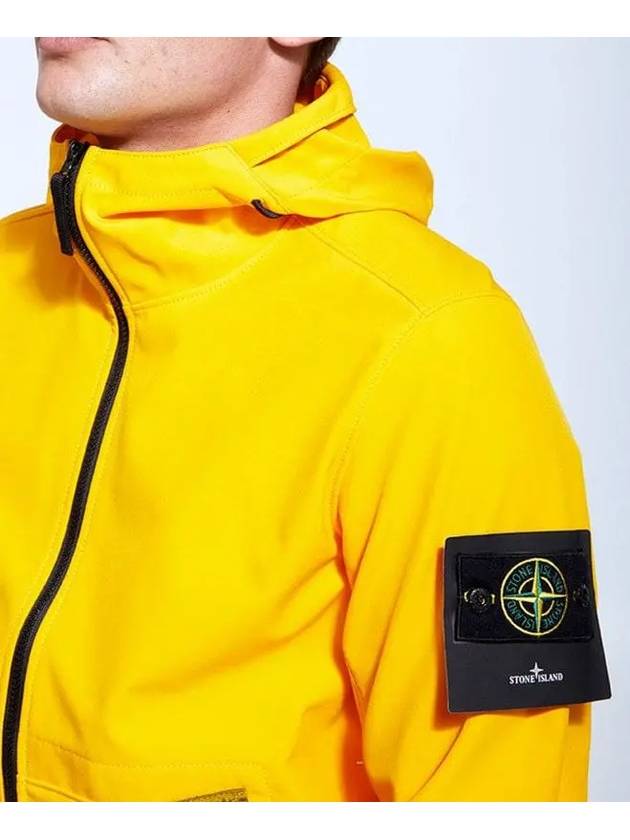 Men's Wappen Patch Softshell Zip Up Hoodie Yellow - STONE ISLAND - BALAAN 4