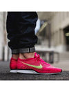 Flyknit Racer Low Top Sneakers Pink Yellow - NIKE - BALAAN 2