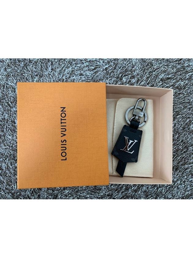 LV Crocicle Bag Charm Key Holder - LOUIS VUITTON - BALAAN 8