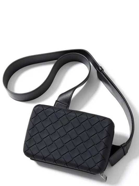 Tech Rubber Clutch Bag Black - BOTTEGA VENETA - BALAAN 2