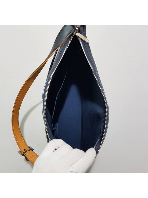 Mat line shoulder bag - LOUIS VUITTON - BALAAN 9