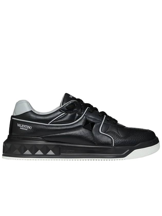 Stud Low Top Sneakers Black - VALENTINO - BALAAN 2