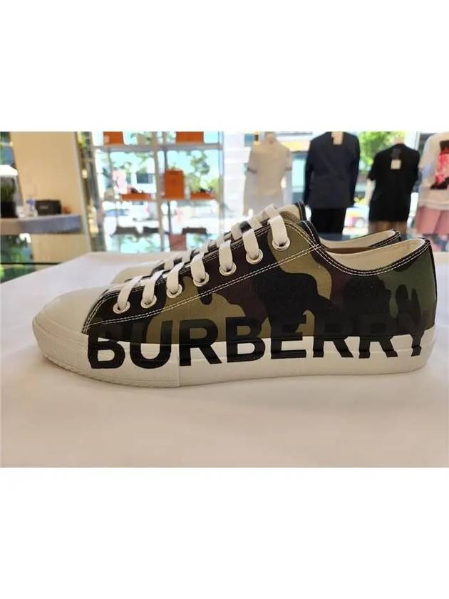 Men's Camouflage Larkhole Logo Low Top Sneakers Green - BURBERRY - BALAAN 2