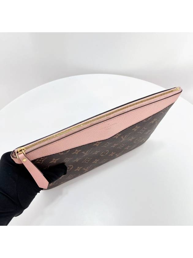 Daily monogram clutch bag - LOUIS VUITTON - BALAAN 6