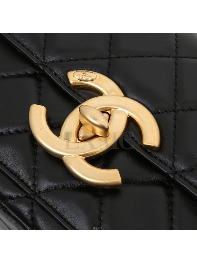 women cross bag - CHANEL - BALAAN 9