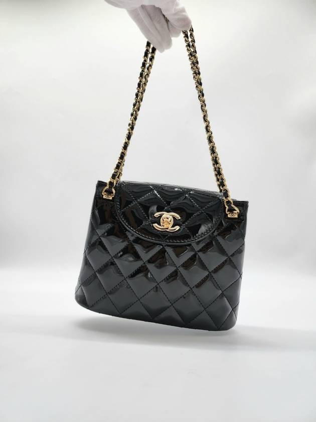 CC logo two way patent chain bag gold black - CHANEL - BALAAN 11