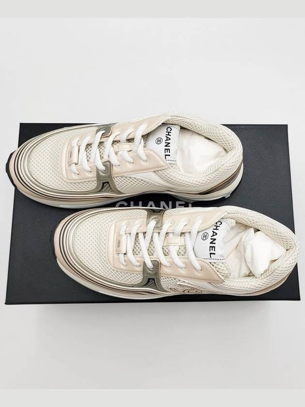 Women CC Logo Fabric Laminated Low Top Sneakers Silver Ivory - CHANEL - BALAAN 3