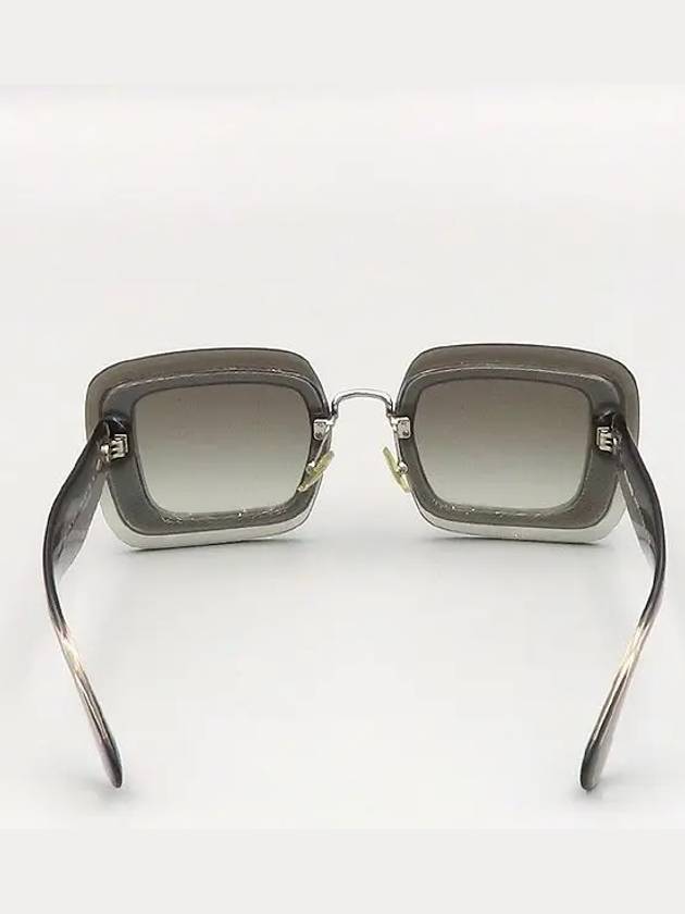 UES 0A7 Reveal Smu01r Gray Glitter Shaded Sunglasses - MIU MIU - BALAAN 4