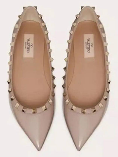 Patent Leather Rockstud Ballerina Beige - VALENTINO - BALAAN 2