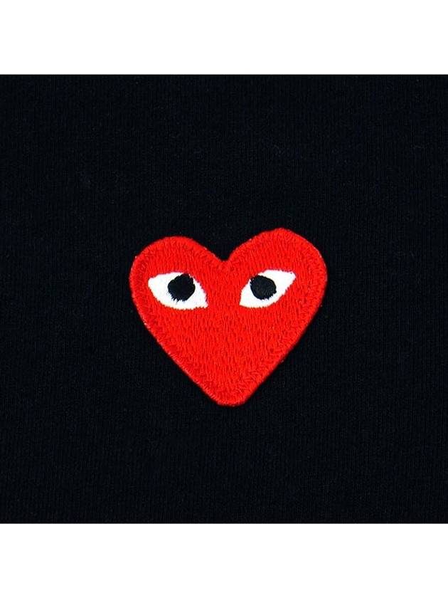 Play Red Heart Waffen Short Sleeve T-Shirt Black P1 T108 1 - COMME DES GARCONS PLAY - BALAAN 4