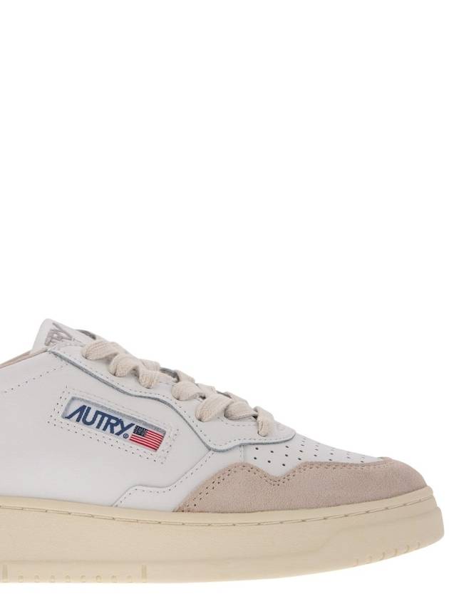 Medalist Blue Tab Suede Low Top Sneakers White Beige - AUTRY - BALAAN 7