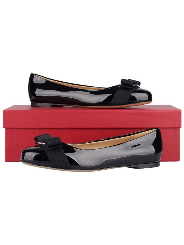 Women’s Varina Bellet Flats Black - SALVATORE FERRAGAMO - BALAAN 10