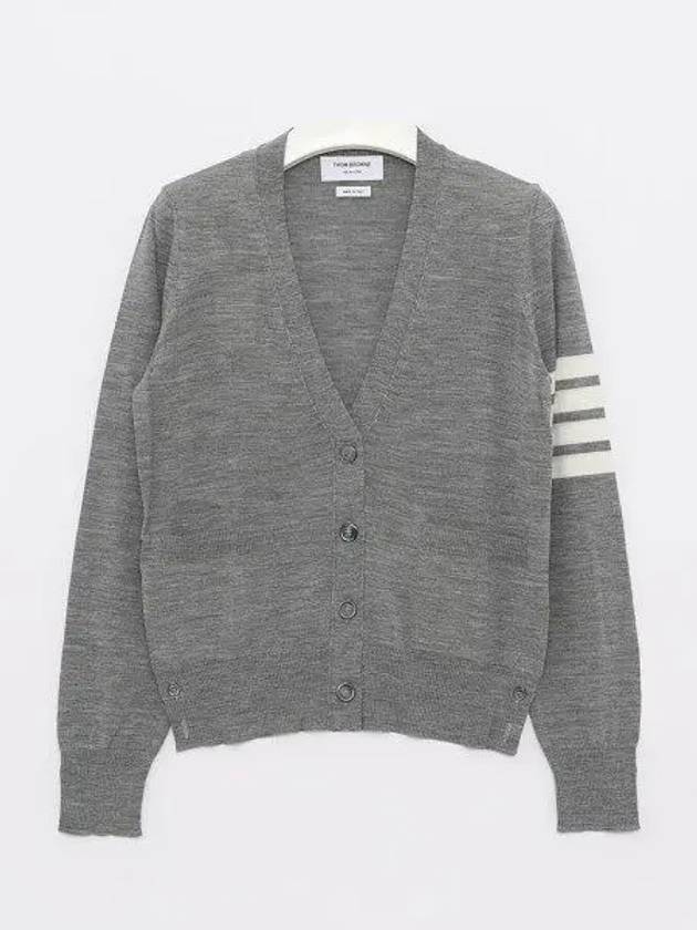 Sustainable Fine Merino Wool 4-Bar Relaxed Fit V-Neck Cardigan Light Grey - THOM BROWNE - BALAAN 2