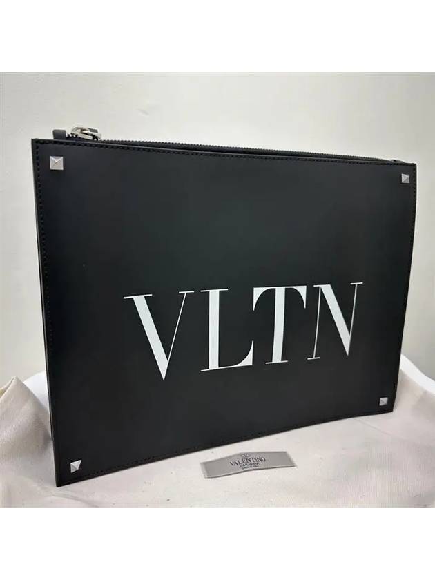 VLTN Logo Clutch Bag Black - VALENTINO - BALAAN.