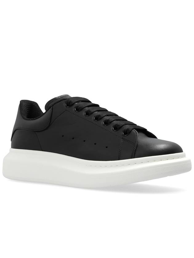 Oversized Lace-Up Low-Top Sneakers Black - ALEXANDER MCQUEEN - BALAAN 5