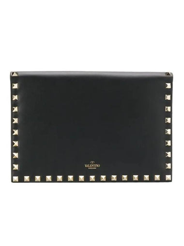 Rockstud Flap Clutch Bag Black - VALENTINO - BALAAN 1