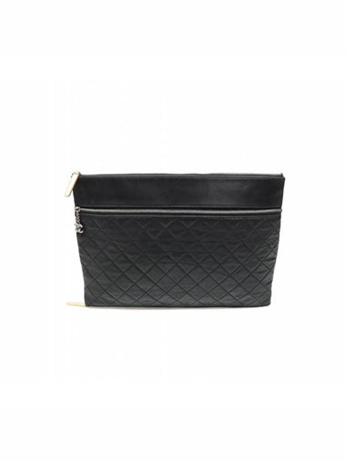 Women s Chanel Black Lambskin Quilted Silver CC Logo Zipper Large Clutch 18th gt Pouch Gangbuk used luxury goods - CHANEL - BALAAN 1