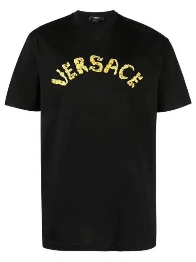 Seashell Baroque Embroidered Logo Crewneck Short Sleeve T-Shirt Black - VERSACE - BALAAN 2