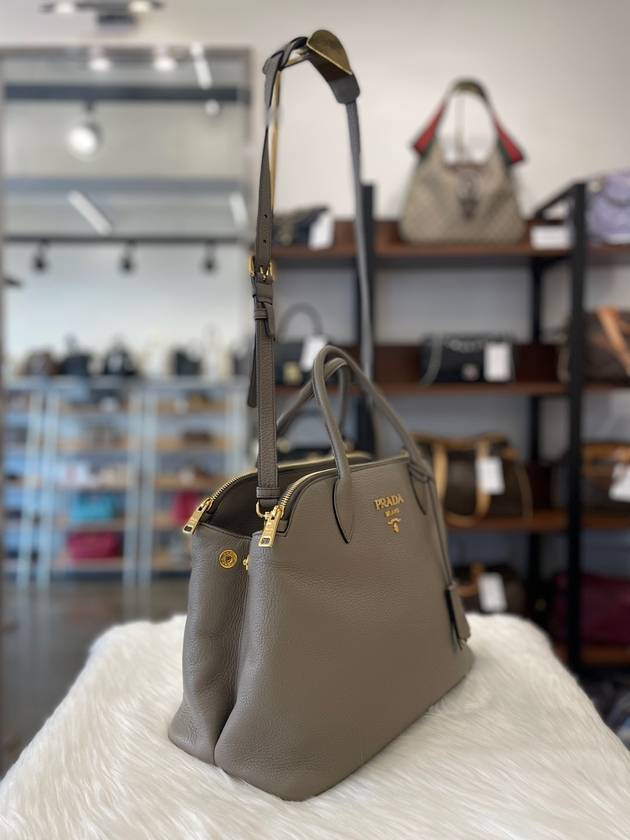 Women s Vitello Dino Tote Bag Light Gray 1BA264 Condition A - PRADA - BALAAN 4