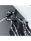 Pearl Chain Twilly Scrunchy Black - CHANEL - BALAAN 8