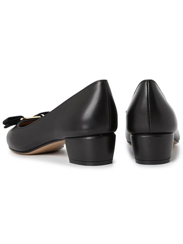 Women's Vara Pumps Black - SALVATORE FERRAGAMO - BALAAN 7