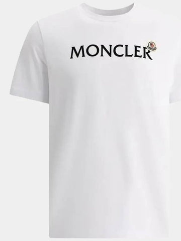 Men s Velvet Logo Patch Short Sleeve T Shirt White 8C00064 8390T 001 - MONCLER - BALAAN 1