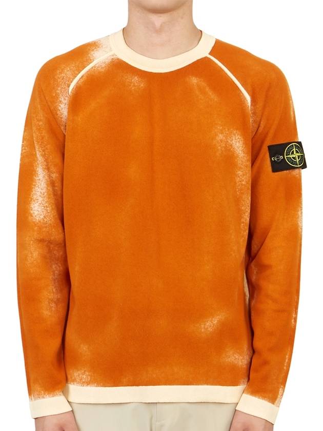 Hand Sprayed Airbrush Treatment Badge Crewneck Knit Top Orange - STONE ISLAND - BALAAN 2