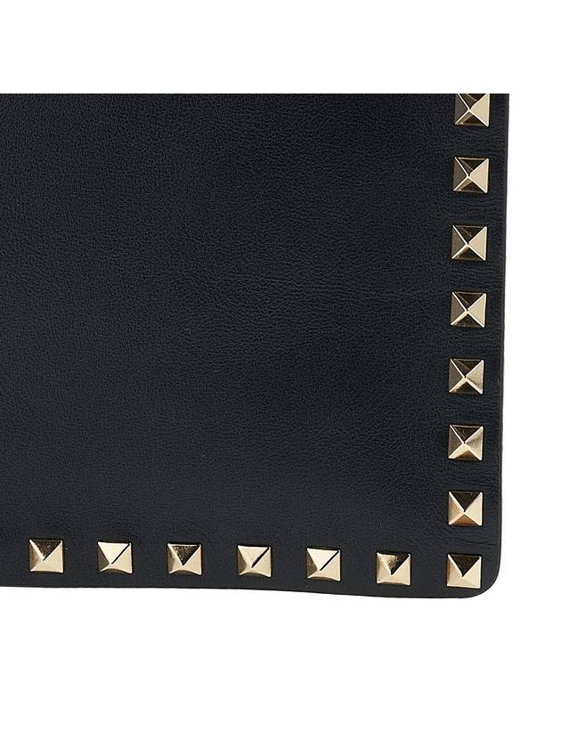 Rockstud Clutch Bag Black - VALENTINO - BALAAN 9