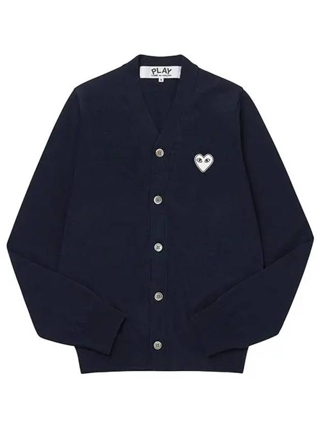 P1N062 2 PLAY White Heart Wappen Wool Men s Cardigan - COMME DES GARCONS - BALAAN 3