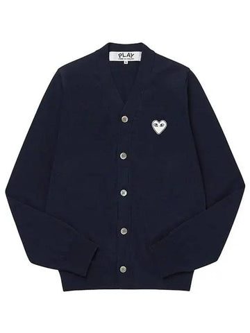 P1N062 2 PLAY White Heart Wappen Wool Men s Cardigan - COMME DES GARCONS - BALAAN 1