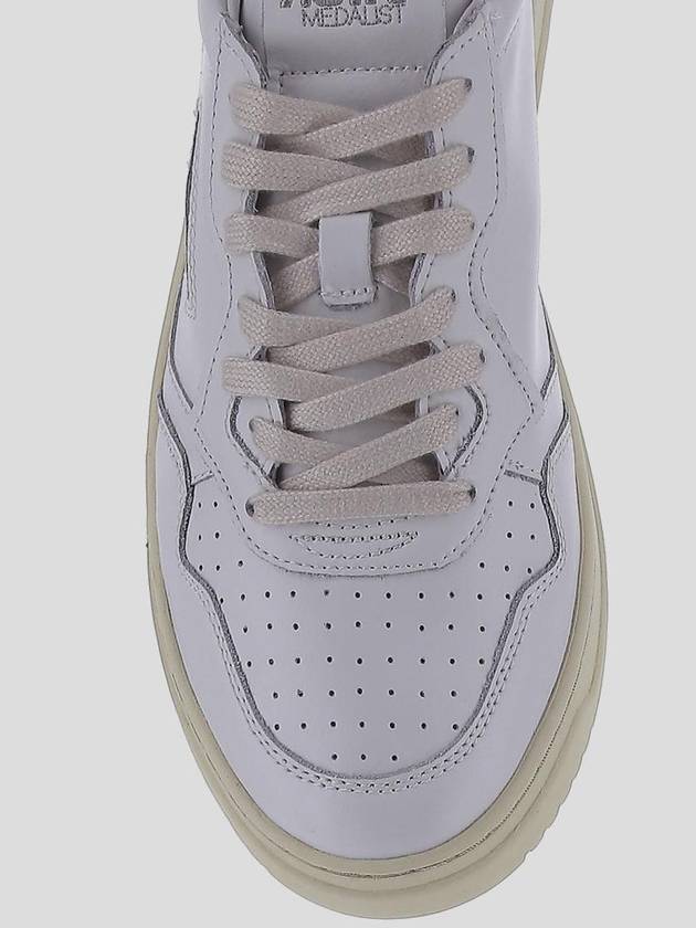 Medalist Low Top Sneakers All White - AUTRY - BALAAN 5