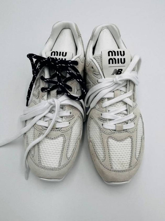 Women s Logo Suede Low Top Sneakers White 5E165E 3D8C F0009 F BD05 - MIU MIU - BALAAN 2