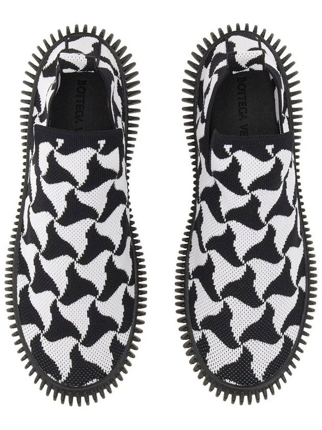 Ripple Triangle Pattern Slip-Ons Black White - BOTTEGA VENETA - BALAAN 3