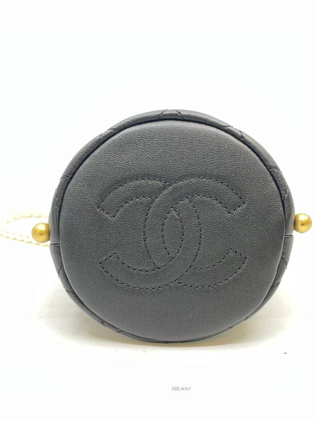 women cross bag - CHANEL - BALAAN 5