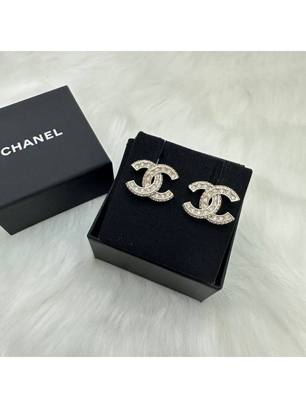 Women's Logo Crystal Silver Earrings - CHANEL - BALAAN 4