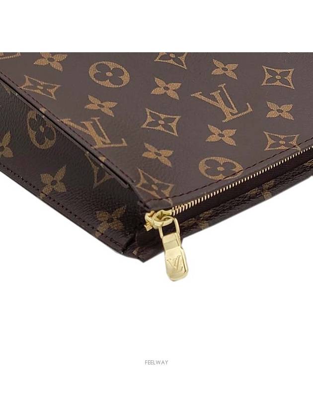 women pouch bag - LOUIS VUITTON - BALAAN 7