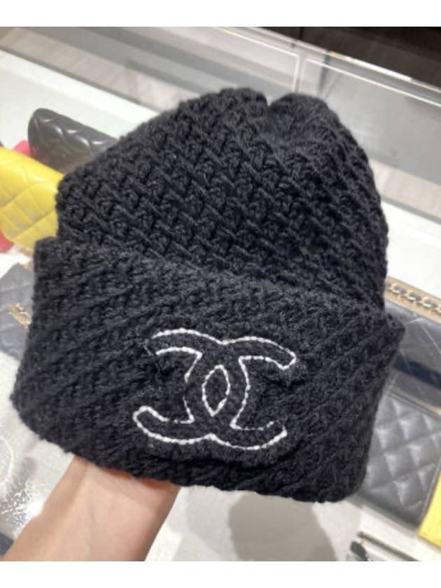 CC Logo Cashmere Beanie Hat Black Fall Winter Unisex - CHANEL - BALAAN 7