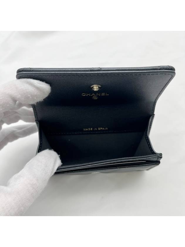 pearly lambskin resin gold flap card wallet black - CHANEL - BALAAN 11