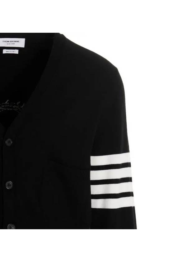 Men's 4 Bar Mr. Tom Icon Intarsia Bag Classic Merino Wool Cardigan Black - THOM BROWNE - BALAAN 6